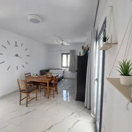 아파트 Cledari Appartments *